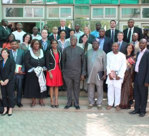 IBM=EKSG 1
Ekiti State Governor, Dr Kayode Fayemi, with State officials and the IBM Team of ICT Experts during a  working  visit to the Governor’s office in Ado-Ekiti on Monday.